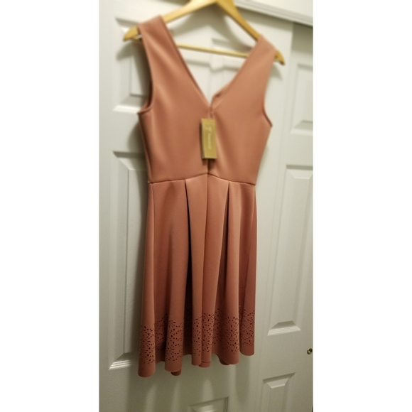 Francesca's Dress - Picture 2 of 2